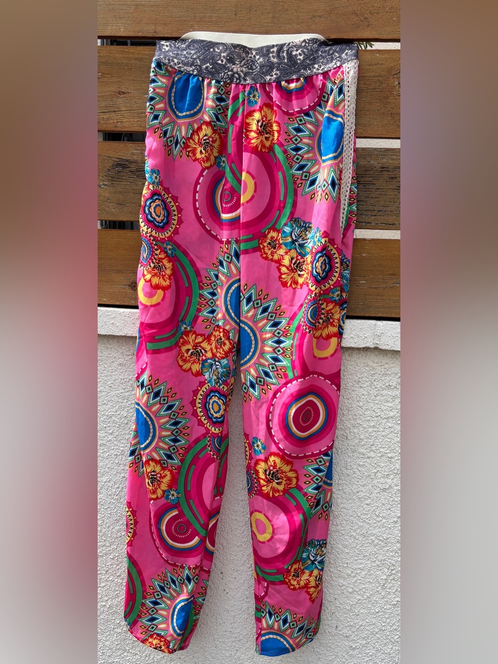 Cat ❤️ D free people vibes: boho summer pants! Vibrant!